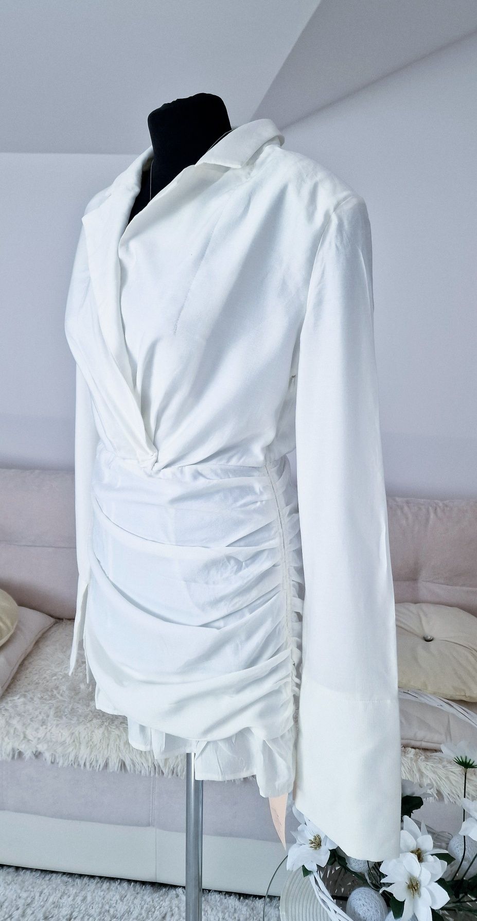 Biala sukienka "Shein ".