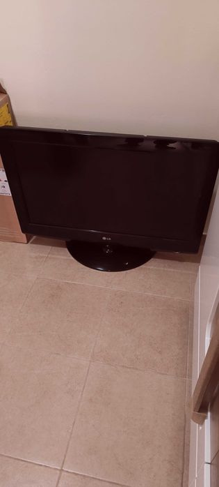 TV LG modelo 32LF2510 LCD 32”