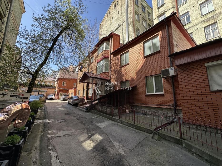 Продаж офісного приміщення Київ 10к 498м2 Голосіївський Центр