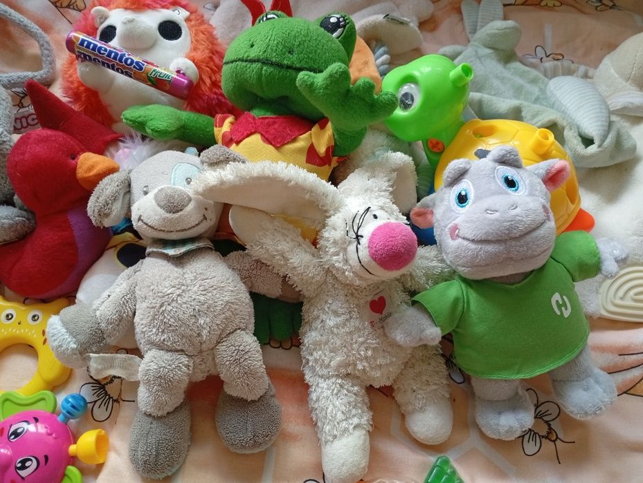 Лот играшок для немовлят