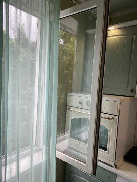 Продам 1 кімнатну квартиру  на Олексіївці, пр. Перемоги, метро поруч.