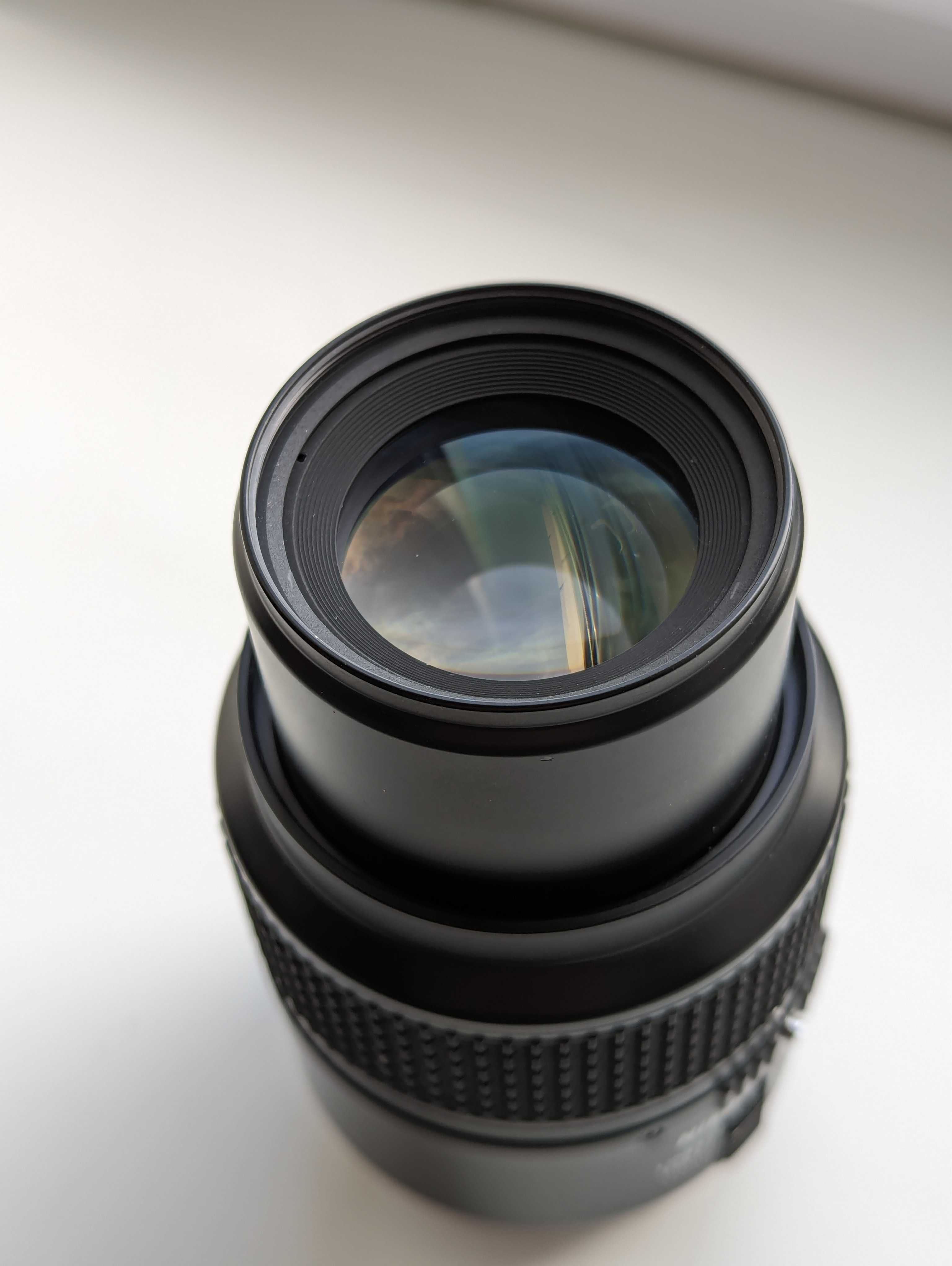 Об'єктив Nikon AF Micro Nikkor 105mm F2.8 D