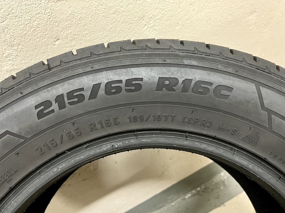 1x 215/65R16C 109/107T 8PR Pirelli Carrier All Season Bieżnik 6,5mm