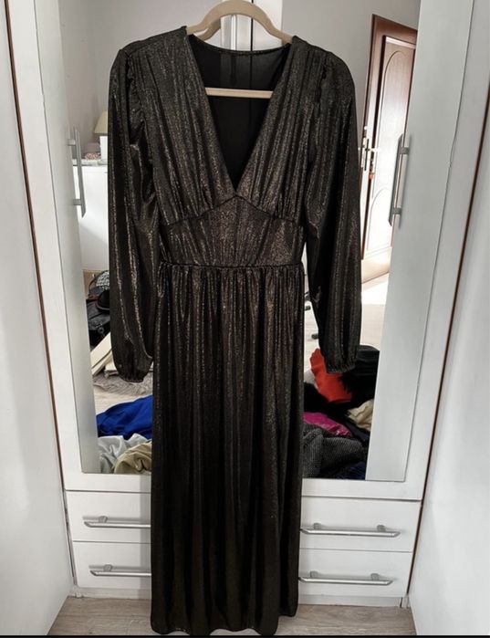 Długa sukienka wieczorowa balowa