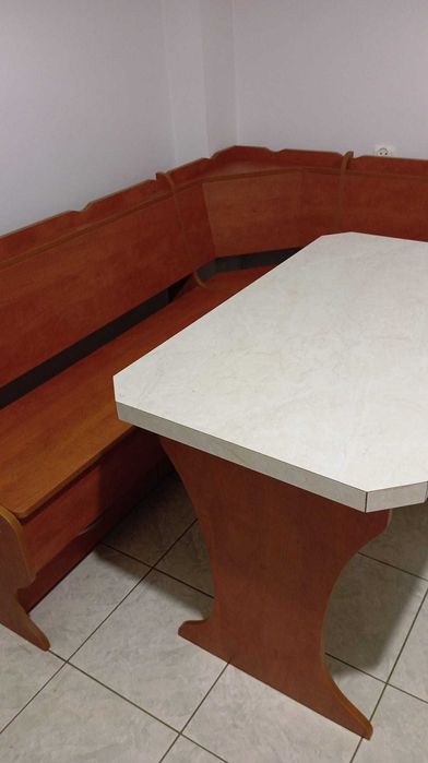 Stół i ława narożna