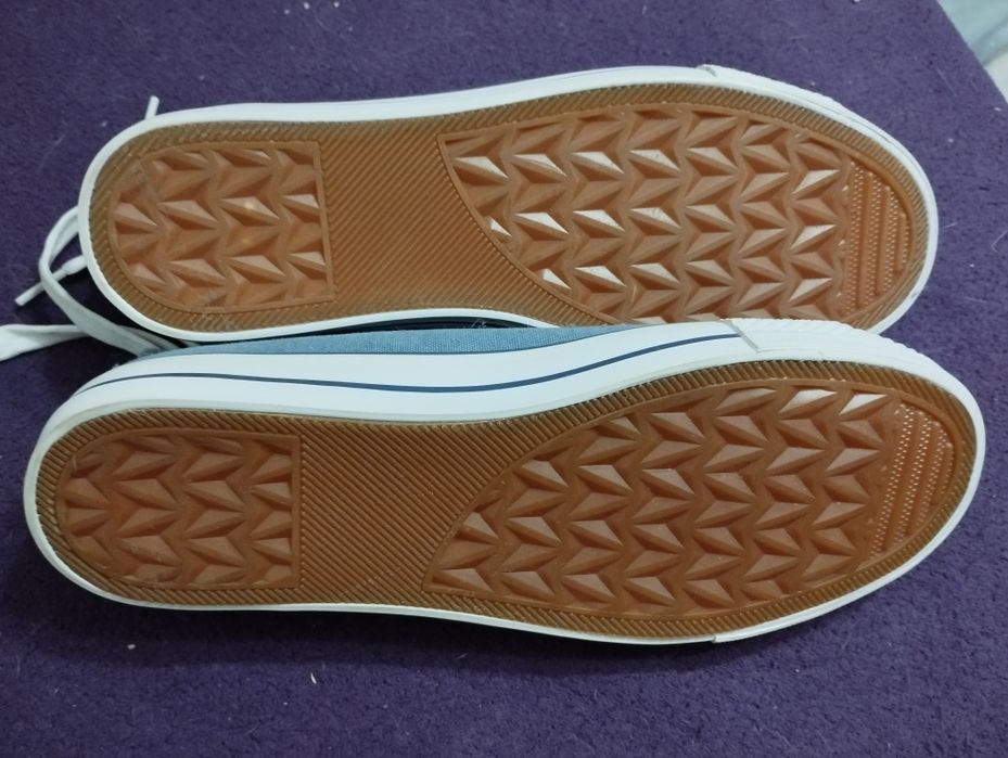 Trampki/tenisówki r.40 (nowe)