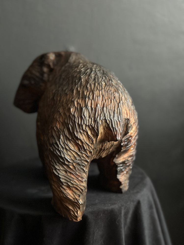 Figura rzeźba niedzwiedz drewniany hand made prezent
