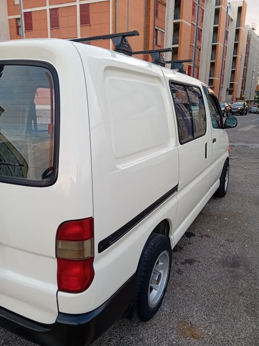 Toyota hiace 2500