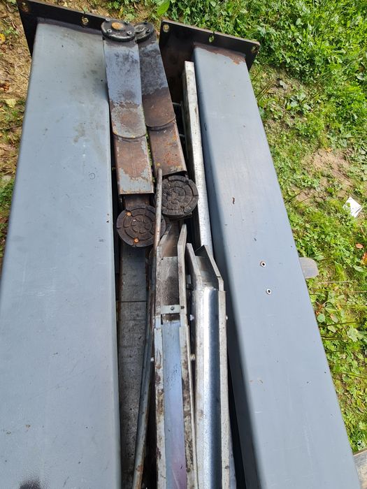 Podnośnik kolumnowy dwukolumnowy warsztatowy samochodowy śrubowy Nussb