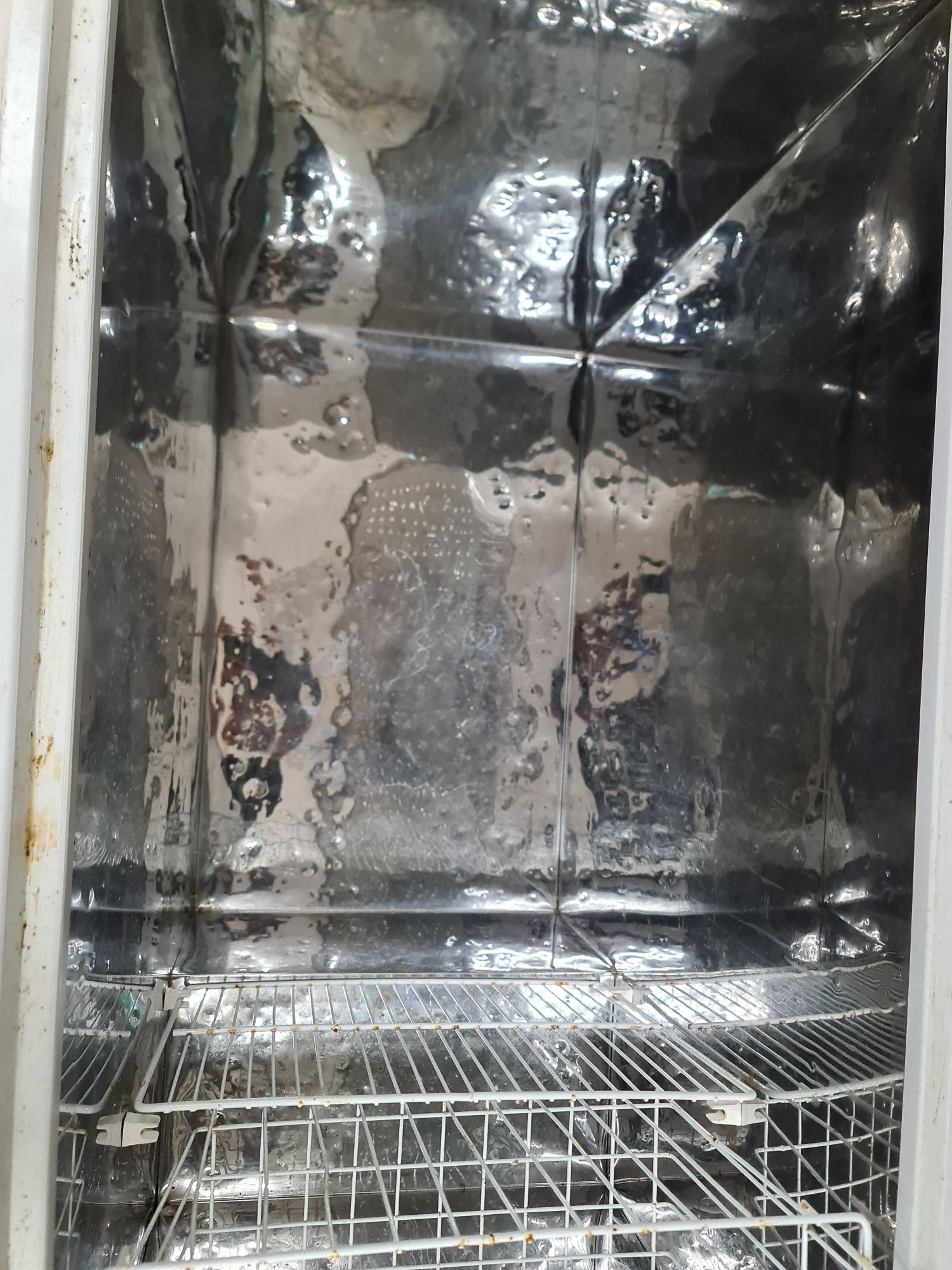 Arca frigorífica com interior em inox