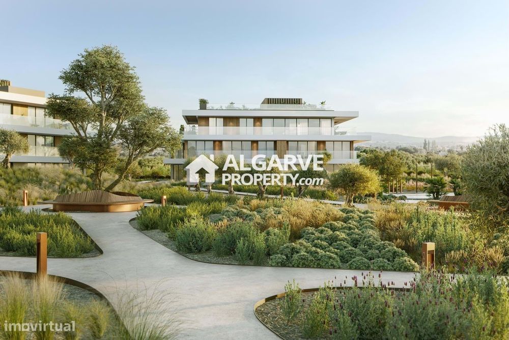 T3 em Rés-do-Chão com Jardim Privado e Arrecadação Espaçosa