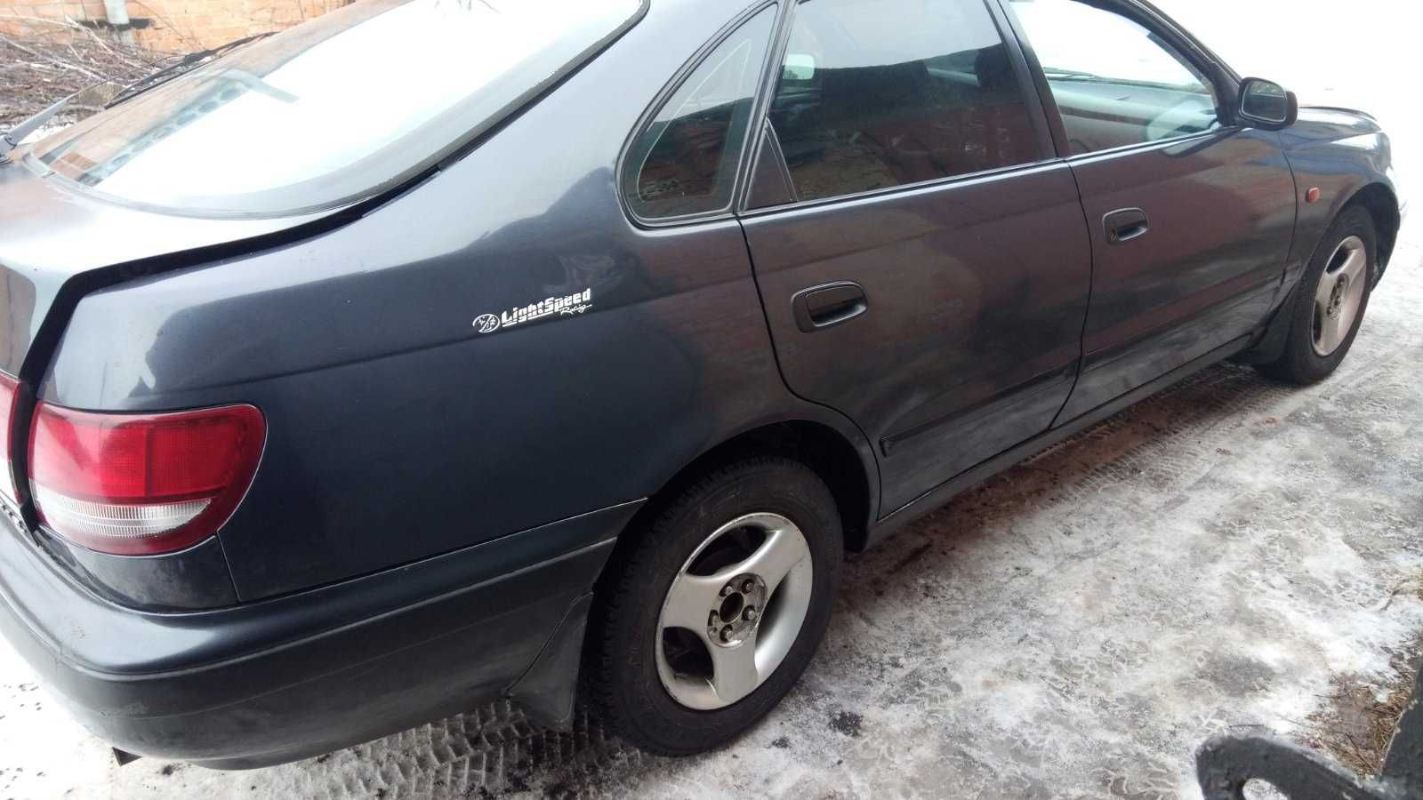 Toyota Carina E 1994 г. 2,0 газ/бензин