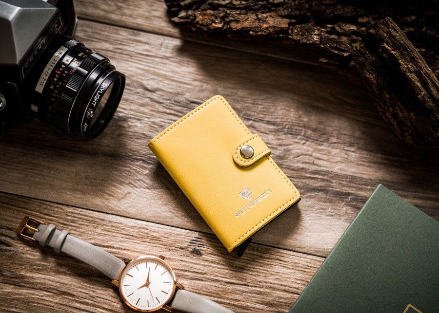 skórzane etui z podajnikiem na karty i wizytówki - peterson