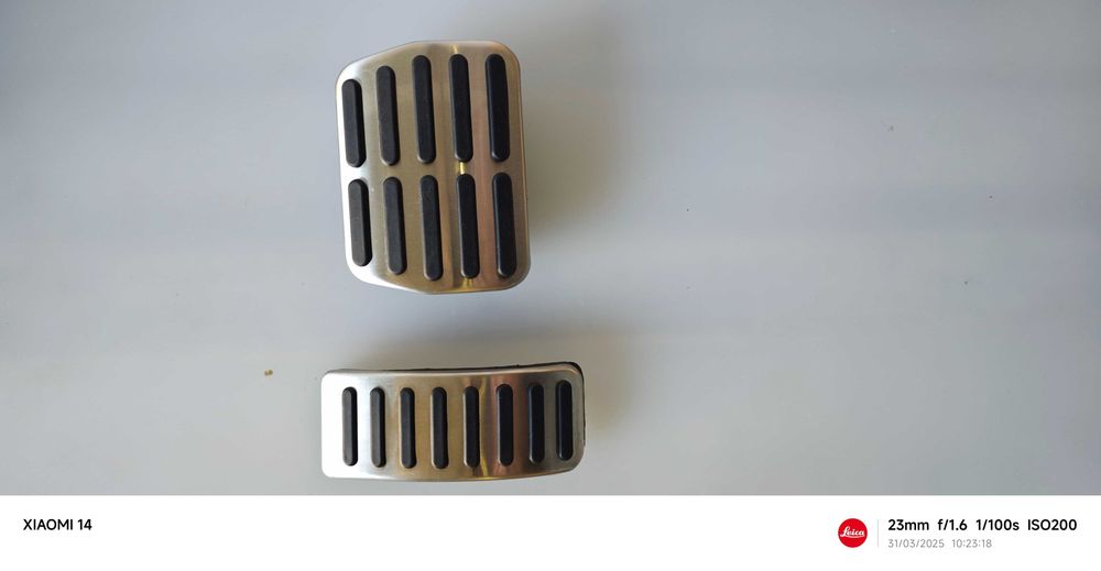 Pedais de carro universais