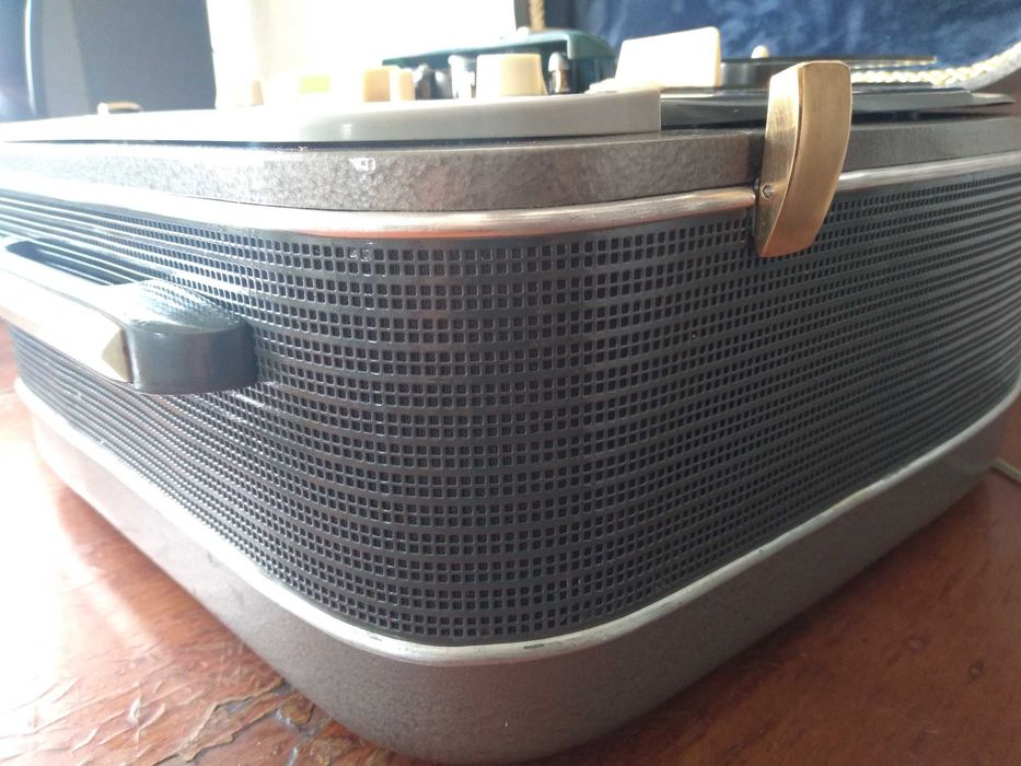 Ламповый магнитофон Комета МГ201