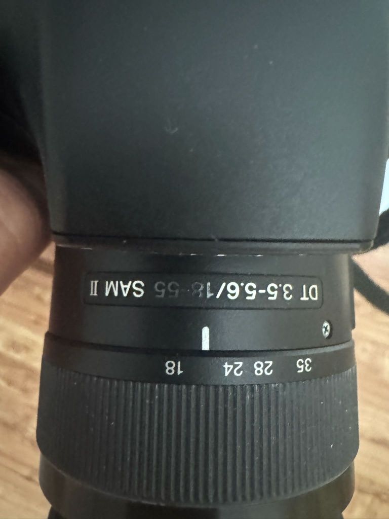 Sony Alpha A68 DT 18 – 55 mm F3.5-5.6 SAM II