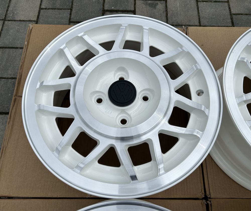 Oryginalne felgi VW 4x100 14" Golf 1 2 Scirocco GTI Avus Snowflake