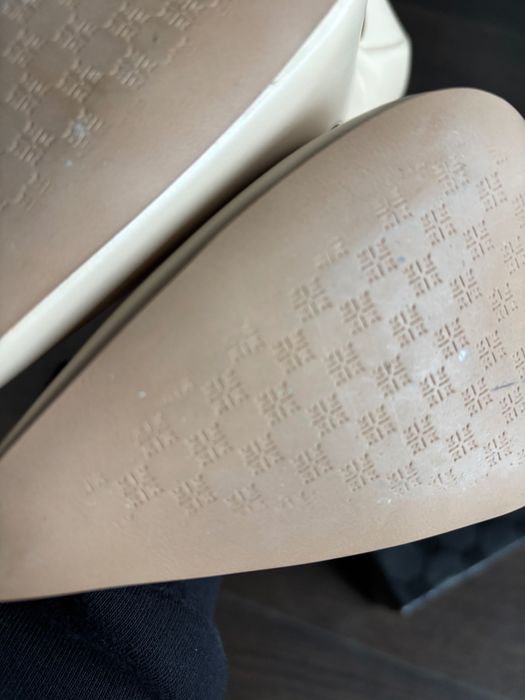 Szpilki Kazar skora naturalna