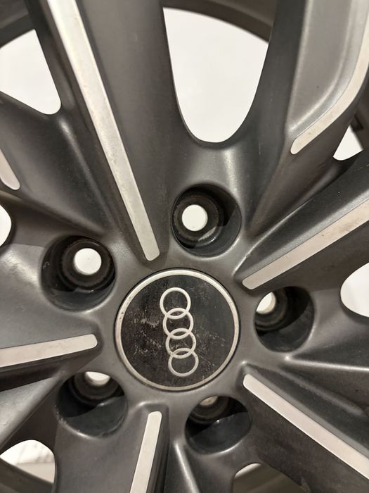 Оригінальні диски Audi e-tron, A6, A8, Q5, Q7 5x112 R20. 4KE601025