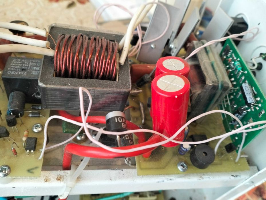 Инвертор Леотон NOVA - 500\12.