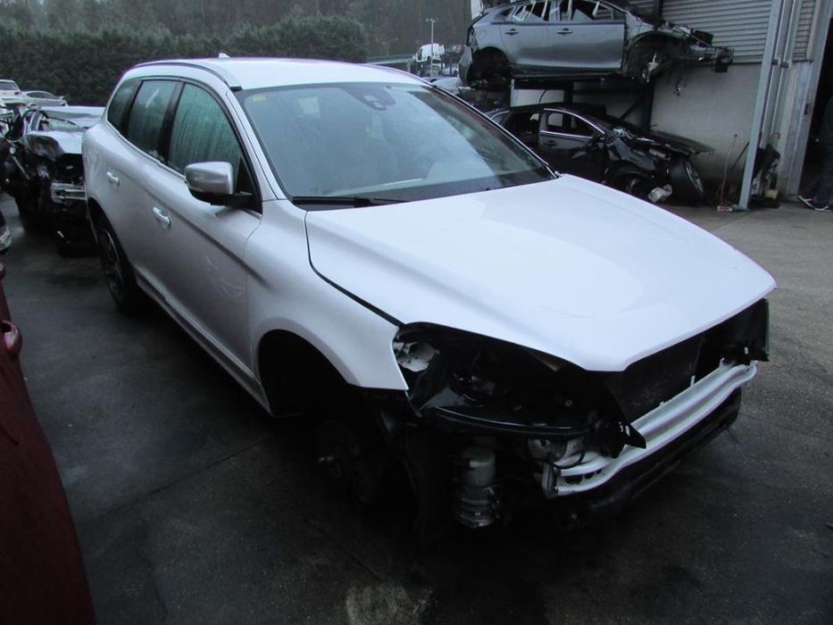 VOLVO XC60 2.4 D4 (163Cv) 2013 - Peças Usadas (6490)