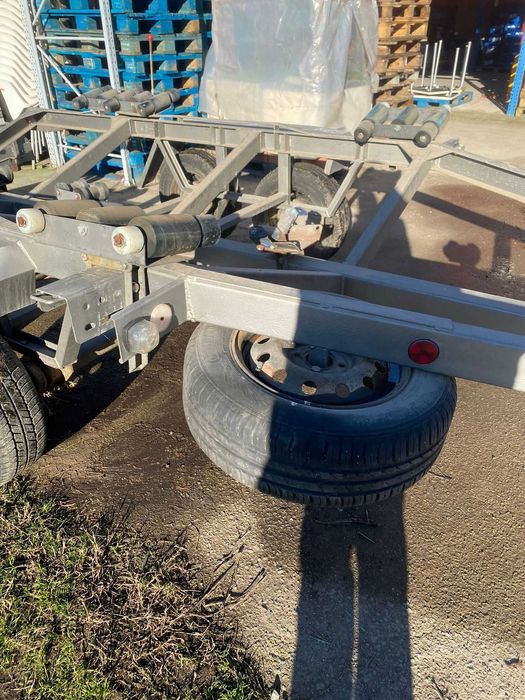 Atrelado 8m para barco até 2000kg, 2 eixos, pouco uso e km