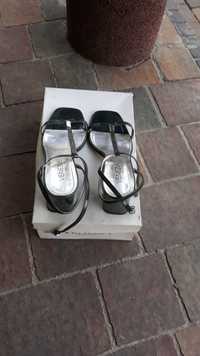 Okazyjna cena za damskie sandały VENEZIA, na obcasie