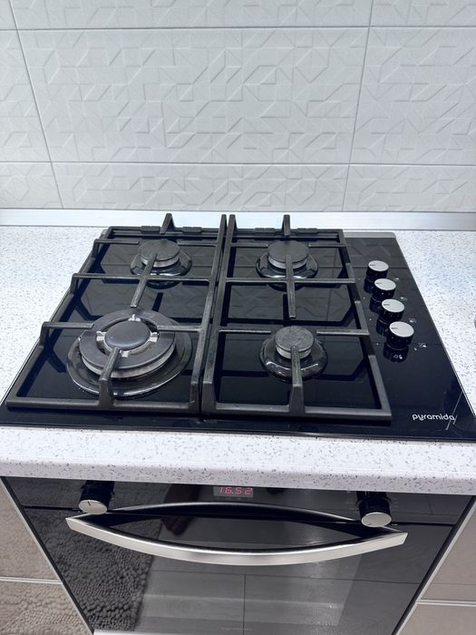 Продається варочна поверхня , газова , в хорошому стані