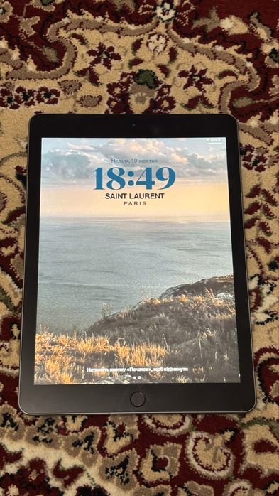 iPad 6 128 ГБ Wi-Fi + SIM