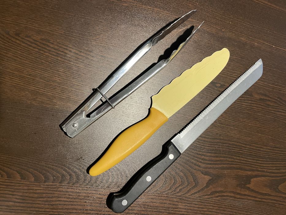 Conjunto Facas e Pinça