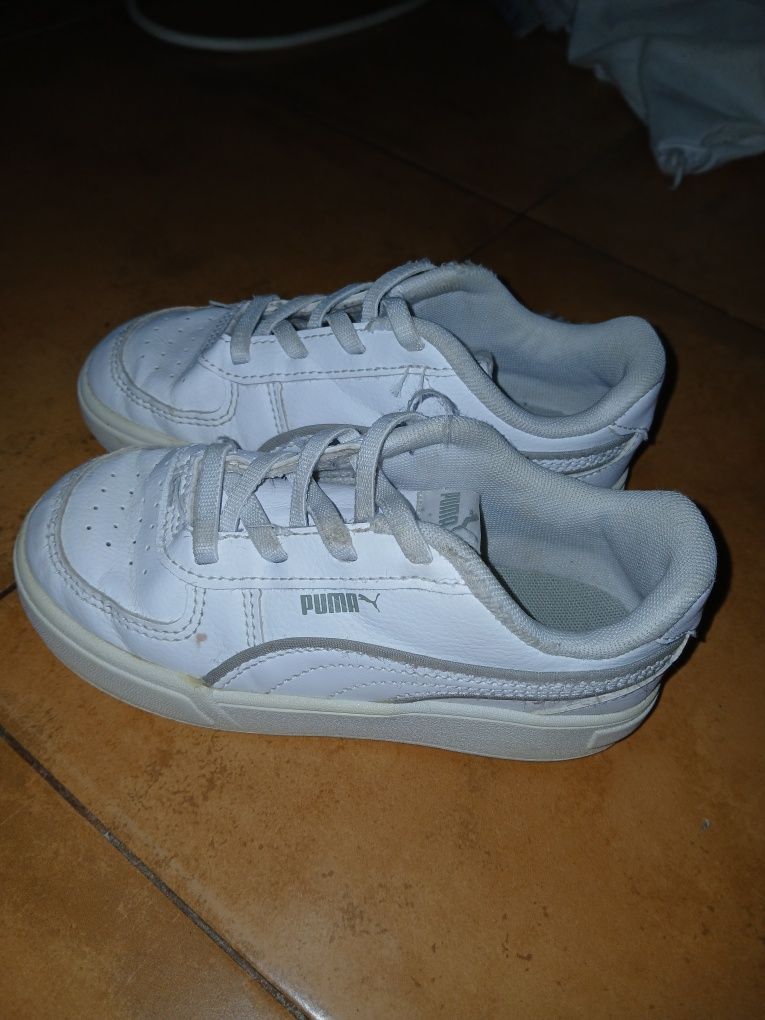 Ténis brancos da puma
