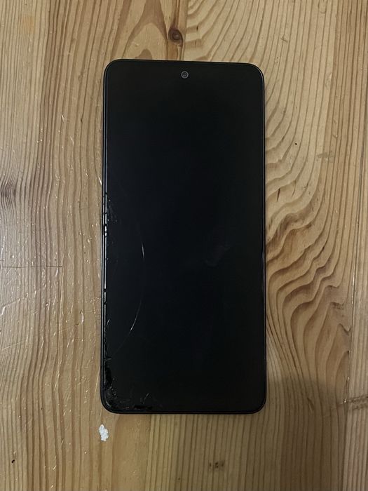 Продам телефон на запчастини redmi note 13