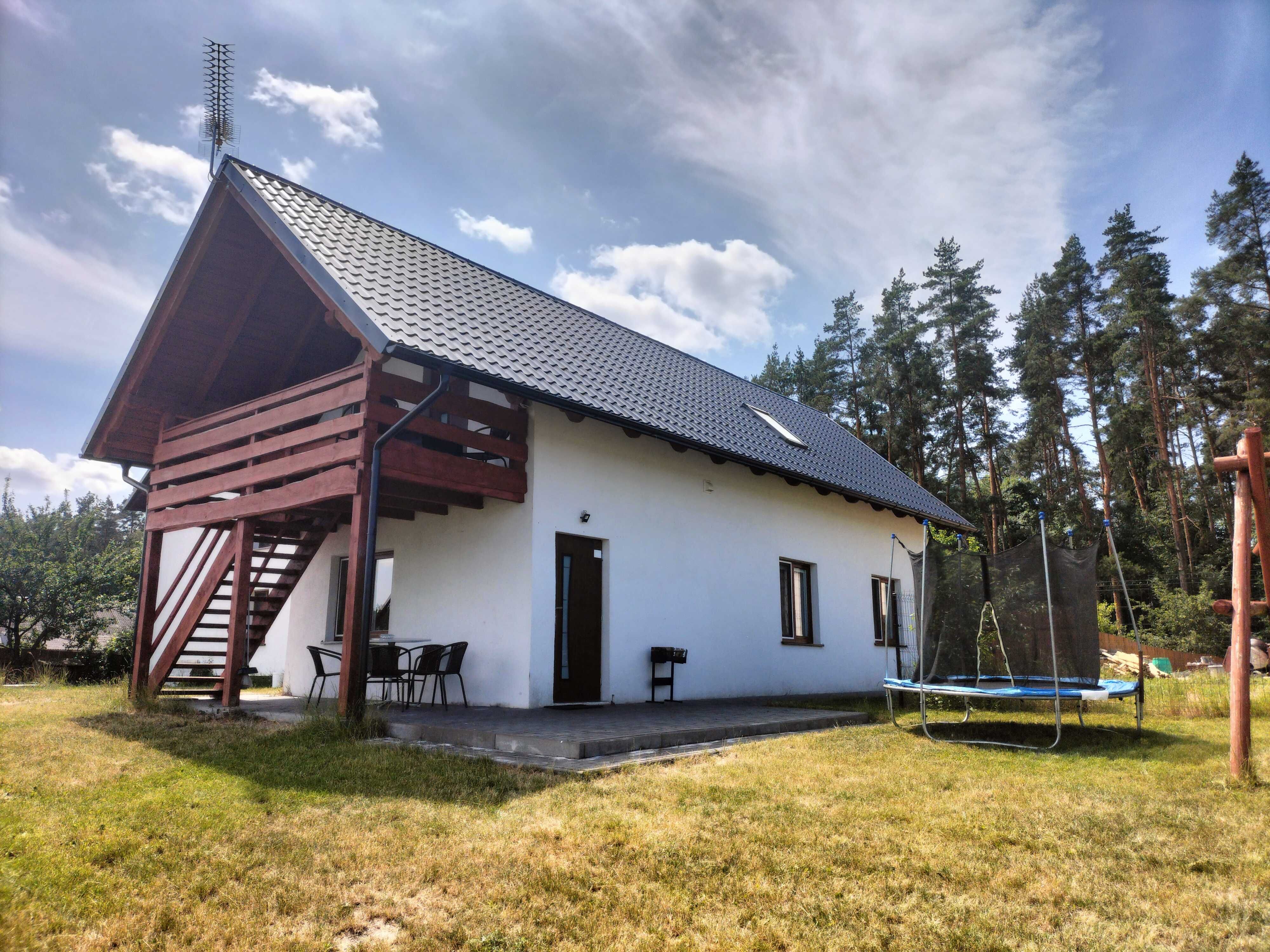 Domek, dom całoroczny nad jeziorem, Kaszuby .