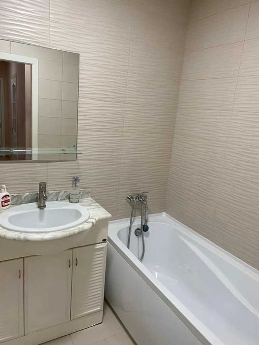 Продам двухкомнатную квартиру ЖК Днепровская Брама