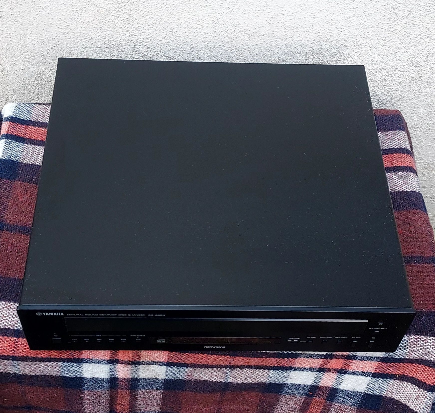 Zmieniarka CD Yamaha CD-C600 z pilotem
