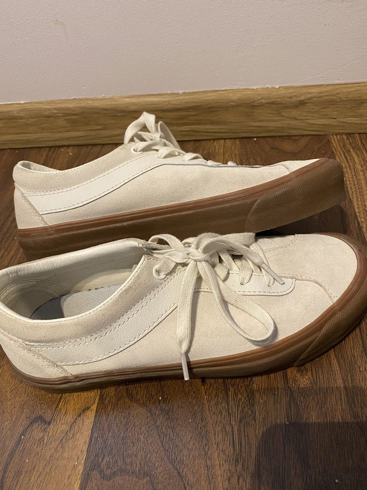 Jasne buty vans