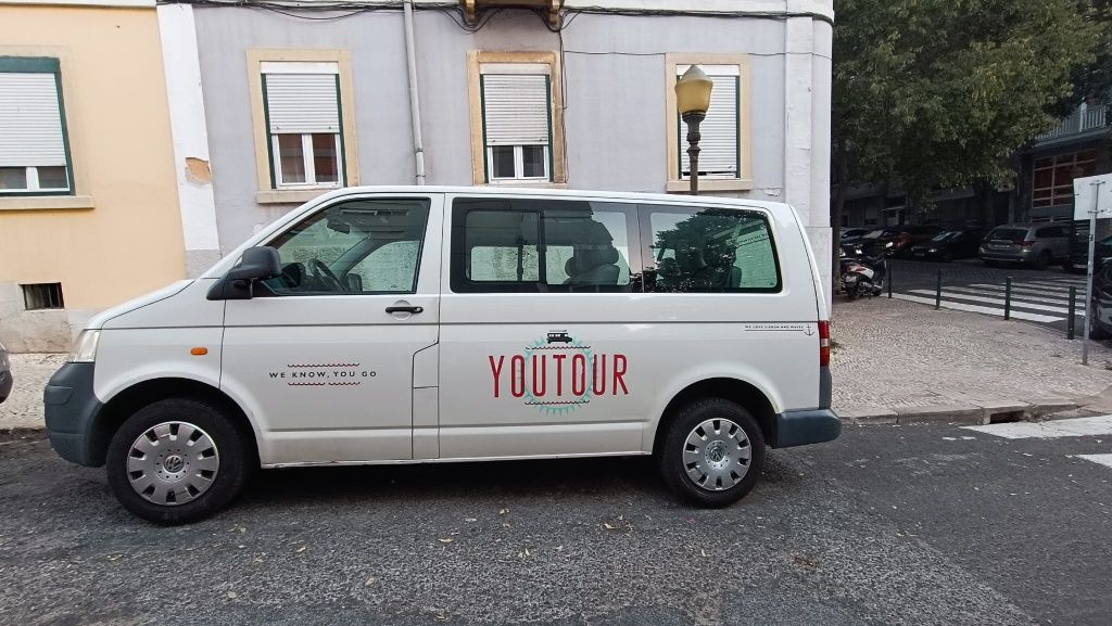 VW Transporter de 9 passageiros