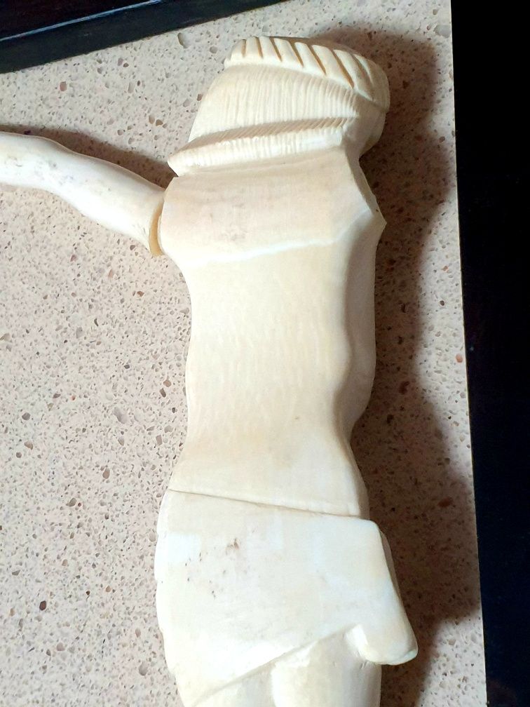 Para restauro: antigo crucifixo com  preciosa escultura de Cristo