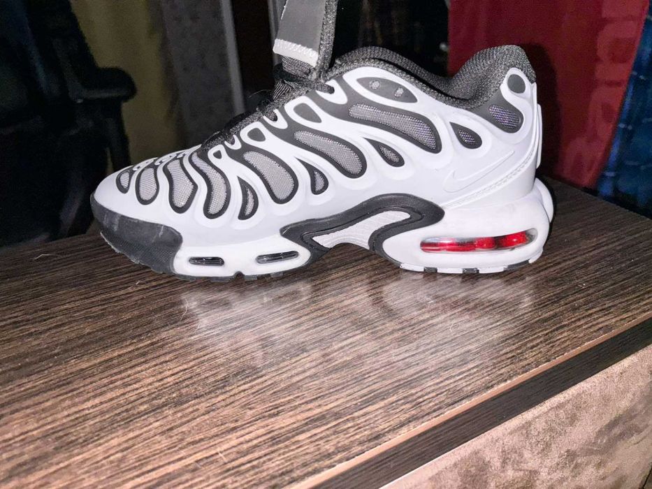 Кроссовки Nike 41 размер, по стельке 26 см