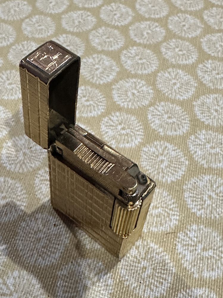 Isqueiro Dupont ouro