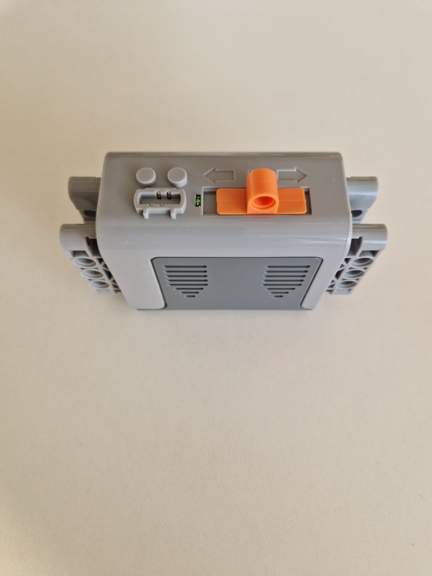 Lego Technic Pawer Function. Pojemniki na Baterie.  Battery Box 8881