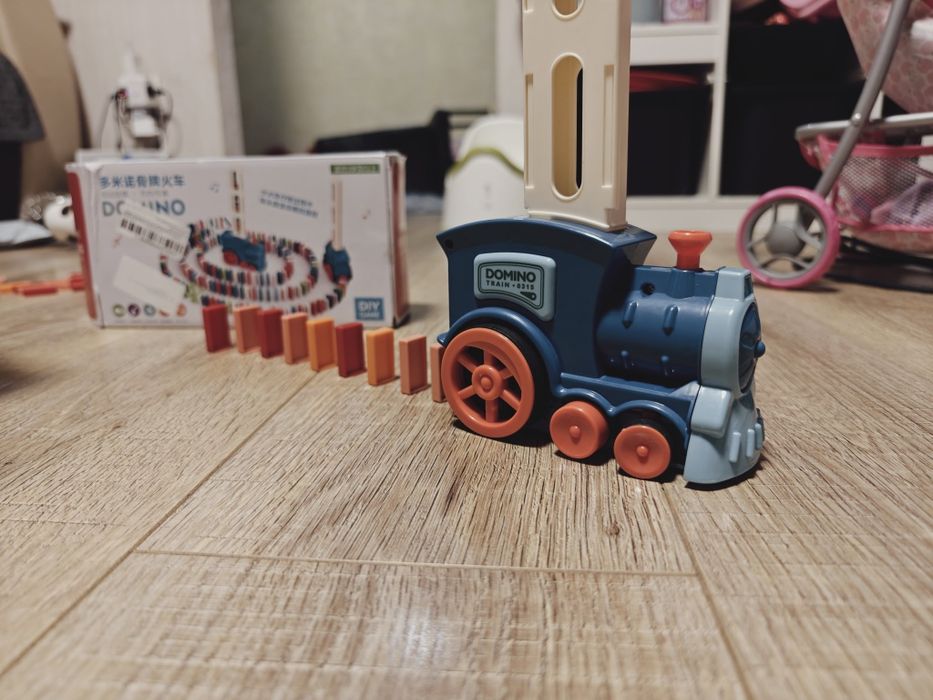 Доміно поїзд укладання подарунок миколая
