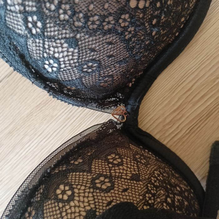 Biustonosz esotiq 75 D