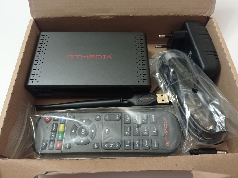 Новый спутниковый ресивер GTMEDIA V7 S5X полный комплект