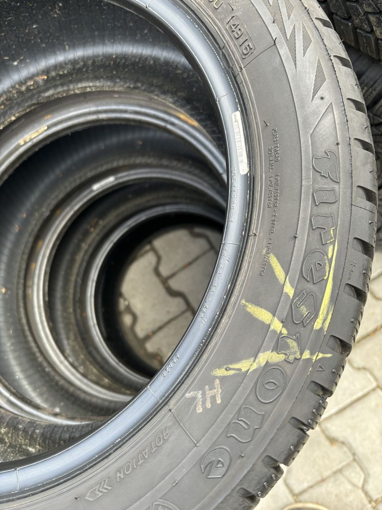 Komplet opon zimowych 195/50 R15 Firestone