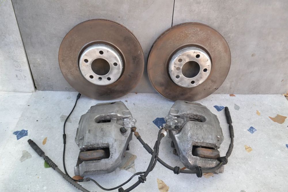 BMW ZACISKI 60/36 JARZMA 928 TARCZE 345mm HAMULCE SWAP PRZÓD POMORSKIE