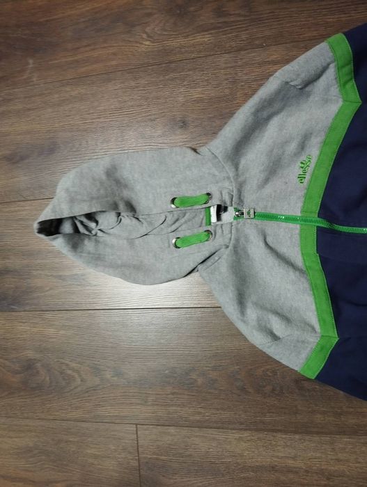 Продам кофту елис