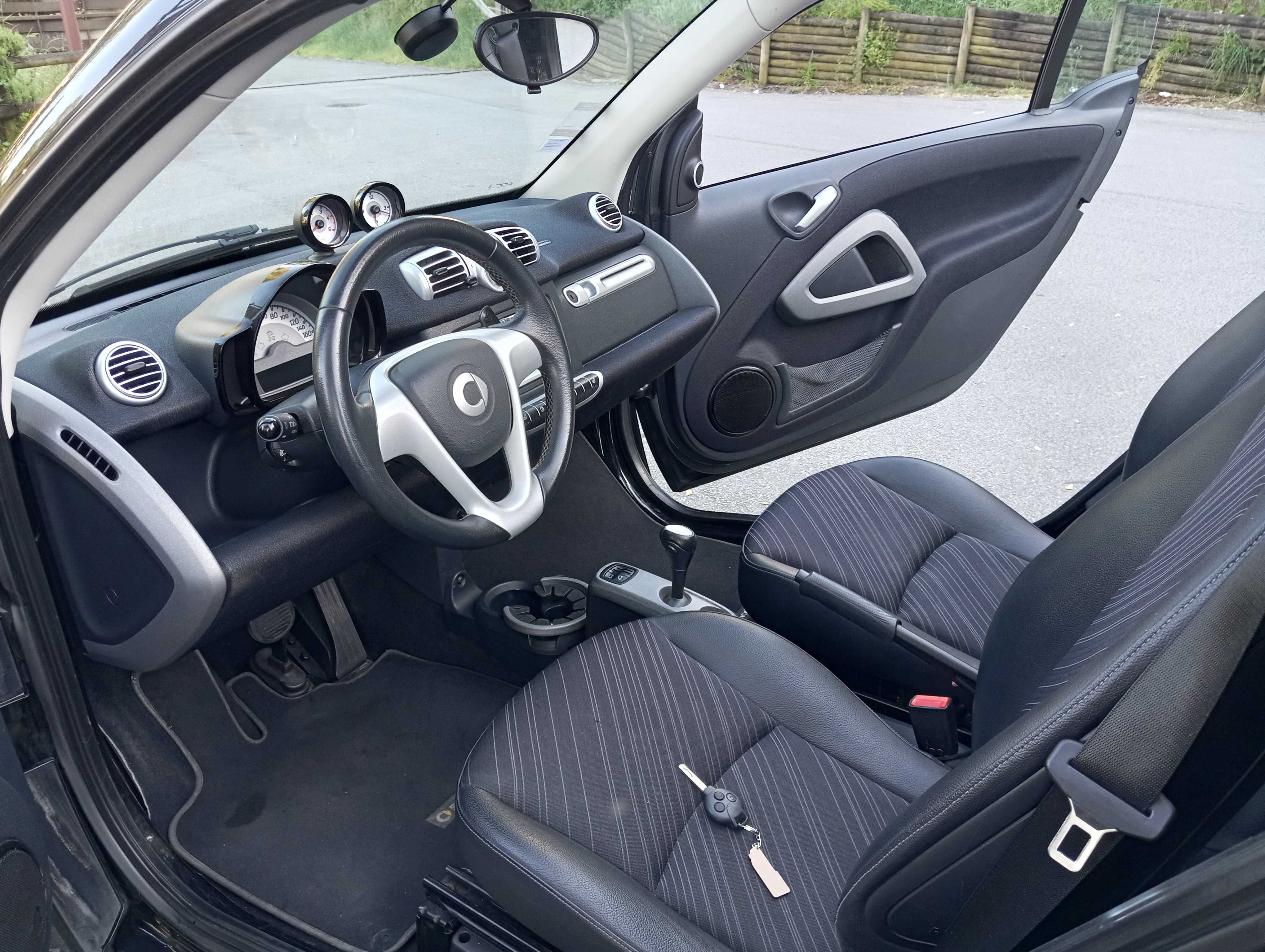 Smart ForTwo Cabrio CDI Black Edition Full Extras
