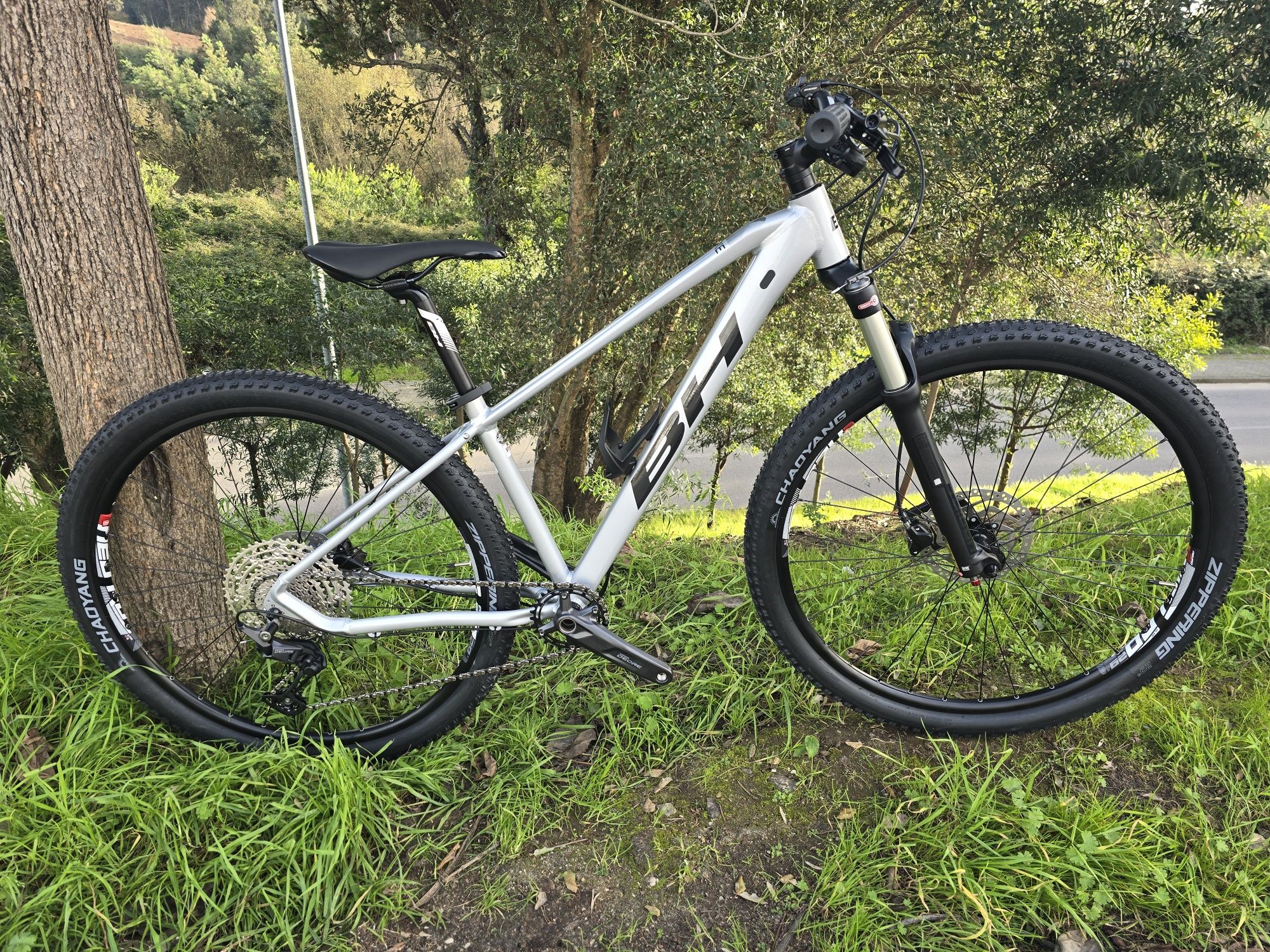 Btt 29 s nova 11x1v com suspensao a ar