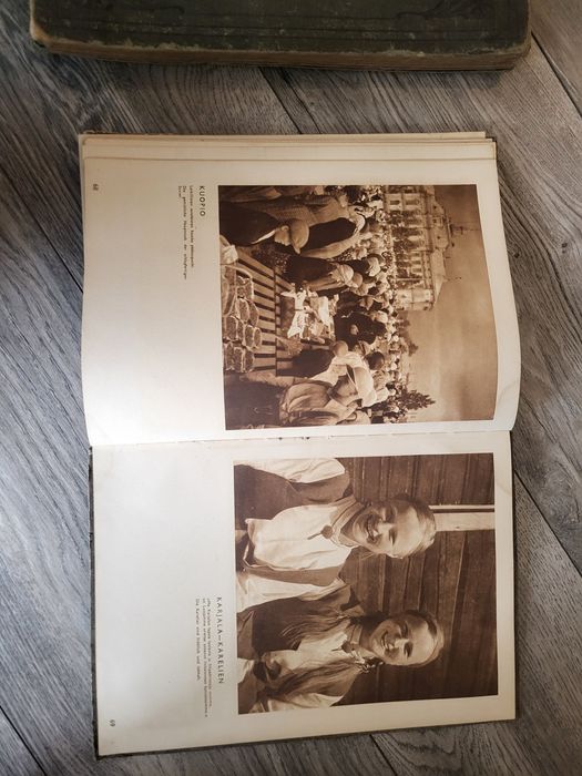 Książki 1910, 1943